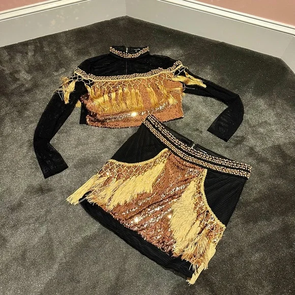 Fashion Nova STUNNING fringe, top and skirt - Picture 2 of 9